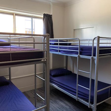 Habitat Backpackers Hostel Бризбейн Екстериор снимка