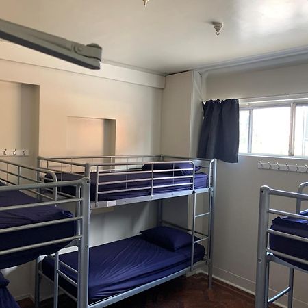Habitat Backpackers Hostel Бризбейн Екстериор снимка