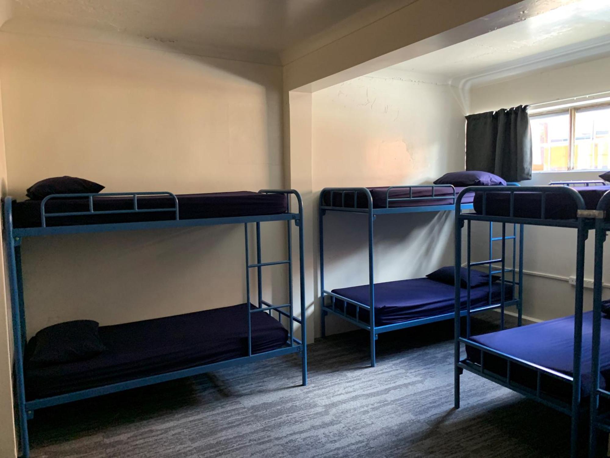 Habitat Backpackers Hostel Бризбейн Екстериор снимка